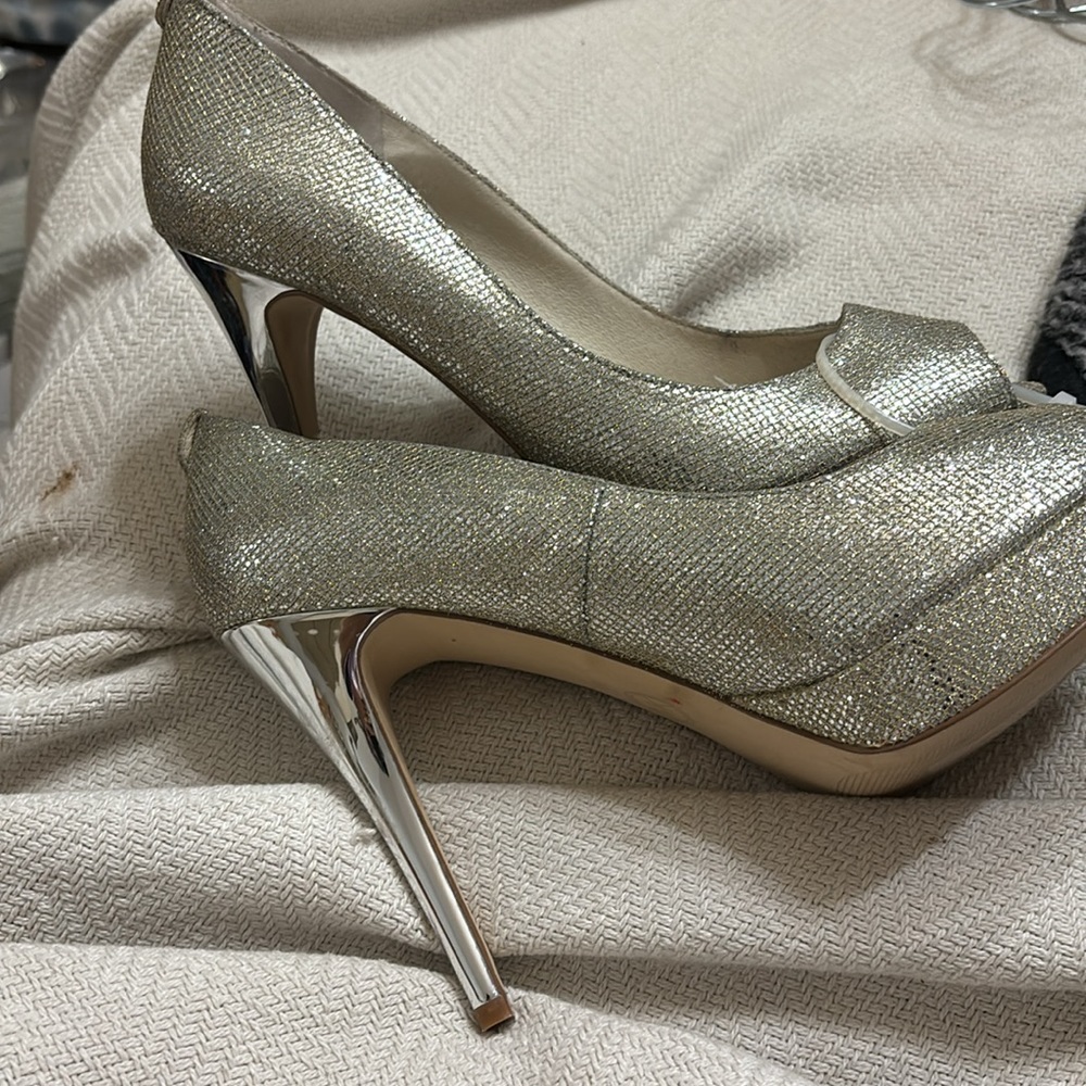 Michael Kors peep toe pumps, no box